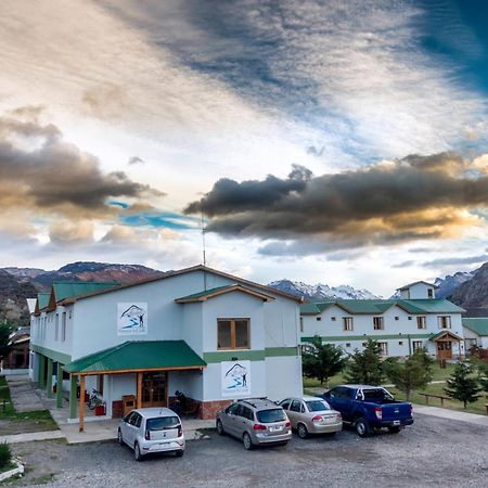 Hostel Pioneros Del Valle El Chalten Eksteriør bilde