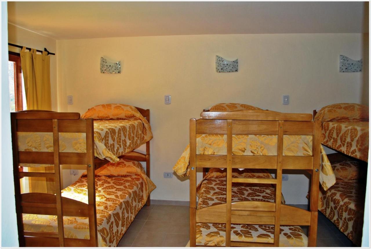 Hostel Pioneros Del Valle El Chalten Eksteriør bilde