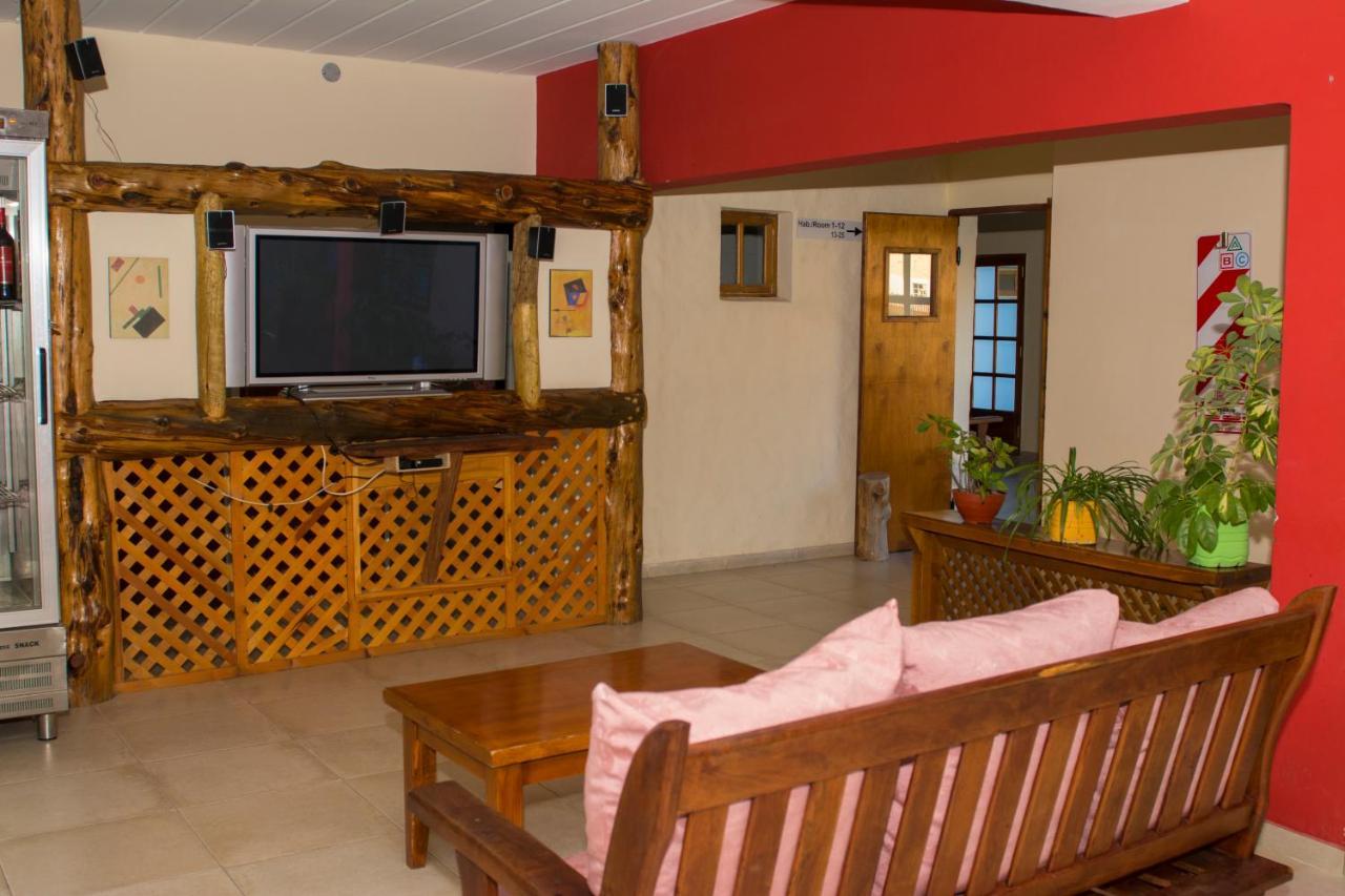 Hostel Pioneros Del Valle El Chalten Eksteriør bilde