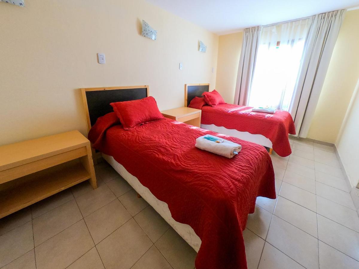 Hostel Pioneros Del Valle El Chalten Eksteriør bilde