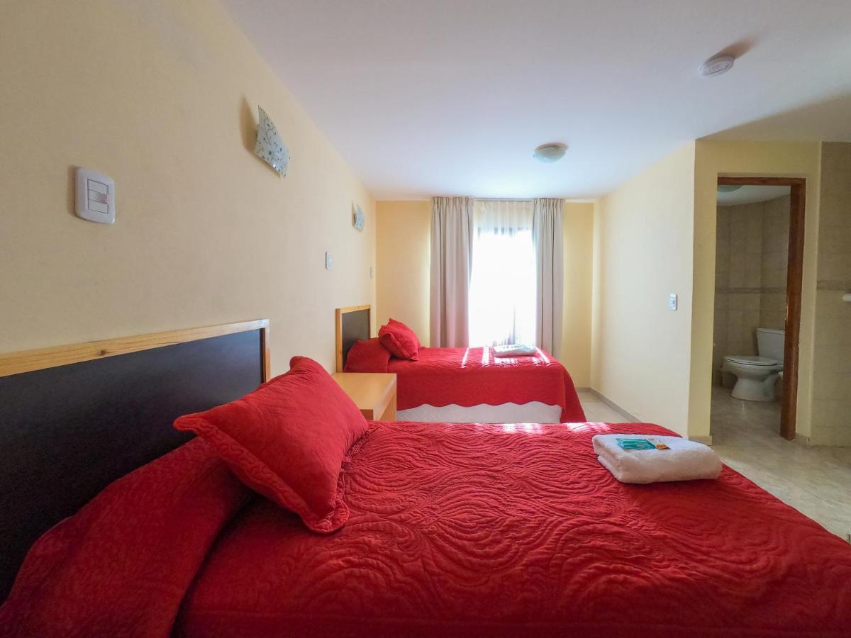 Hostel Pioneros Del Valle El Chalten Eksteriør bilde