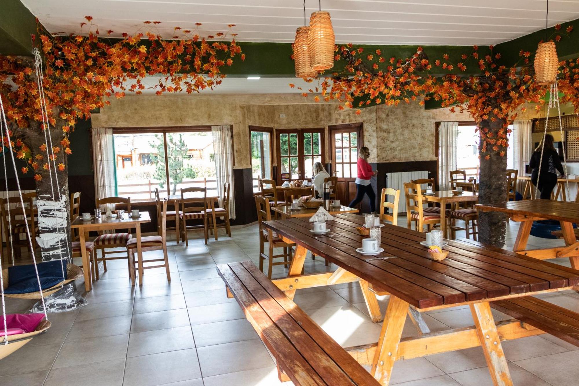 Hostel Pioneros Del Valle El Chalten Eksteriør bilde