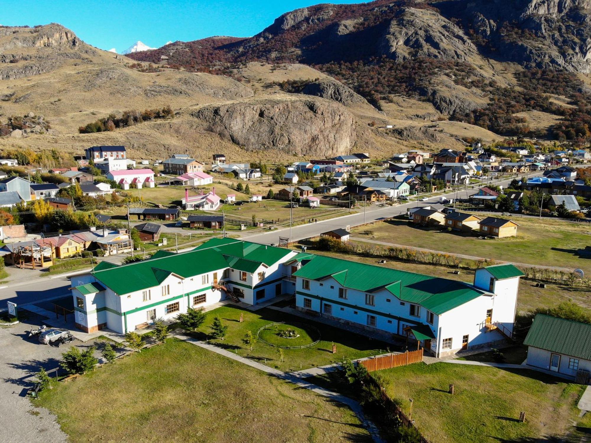 Hostel Pioneros Del Valle El Chalten Eksteriør bilde